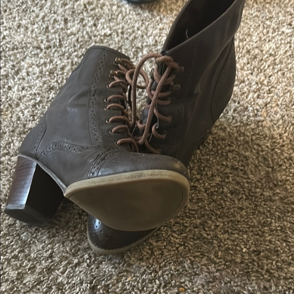 Women's Lace-Up Ankle Boots